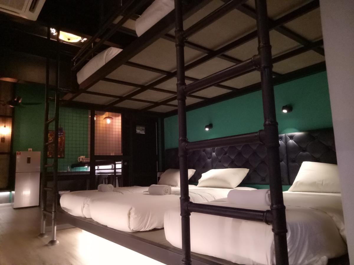 Tube Hotel Klebang Melaka Exterior foto